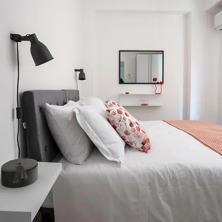 Regina Apartment